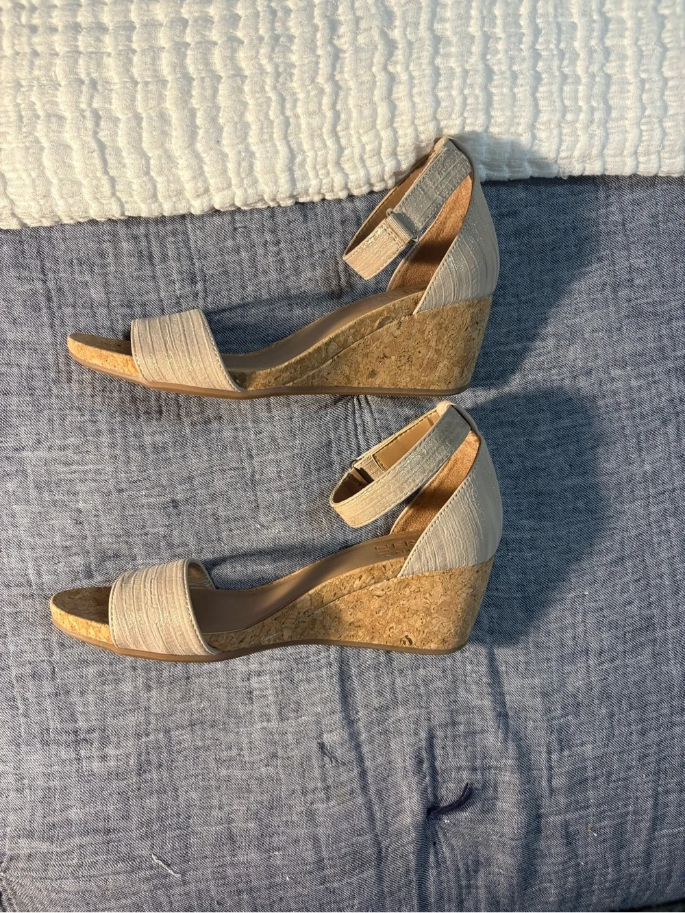 From Naturalizer, the Areda Ankle Strap Wedge Sandals size 8.5M